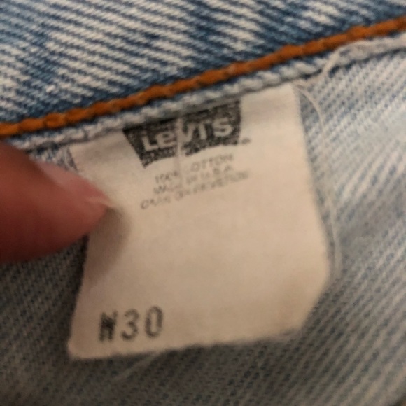 Levi Jean shorts - Picture 2 of 3